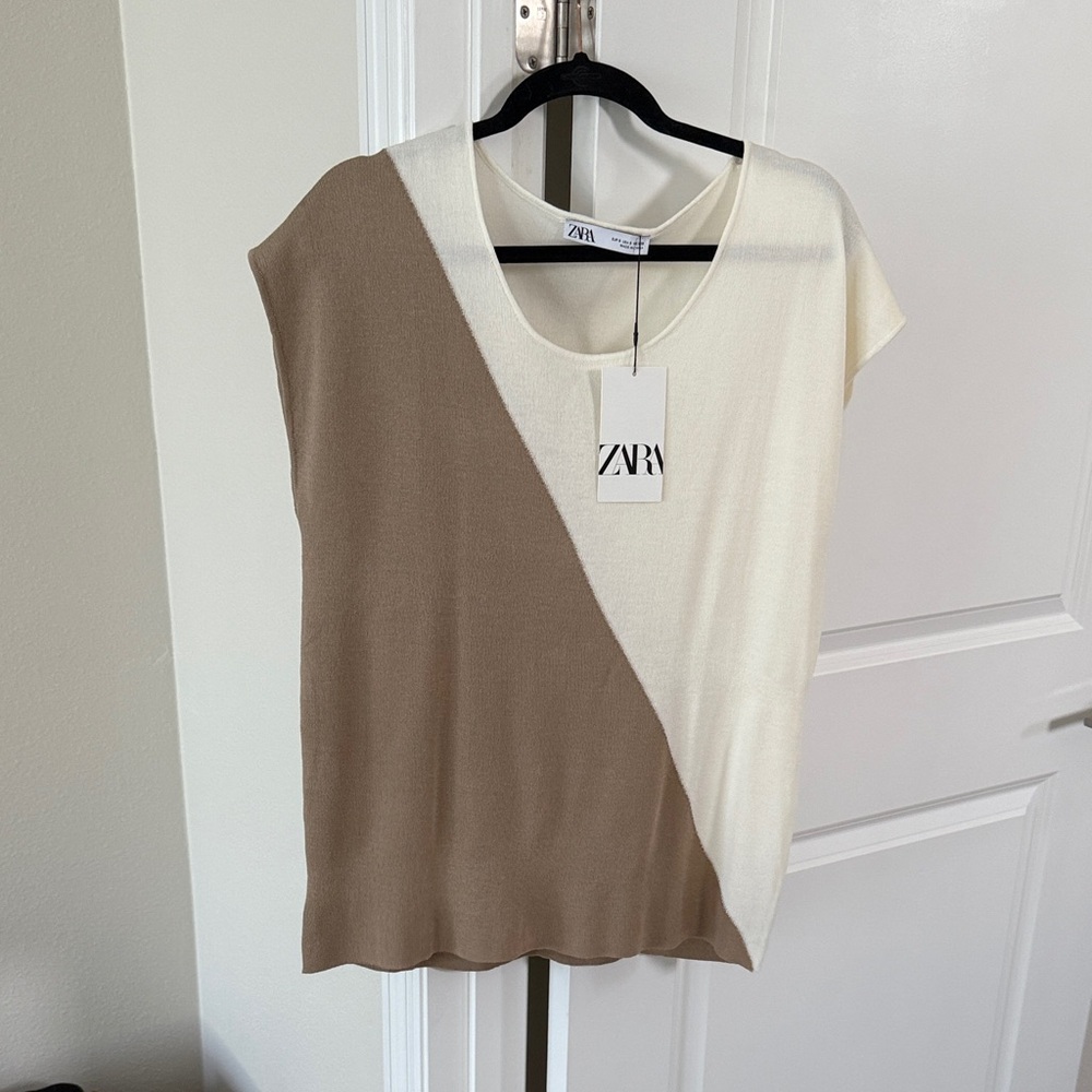 Zara Women's Two-Tone Cream and Tan Muscle Tee
